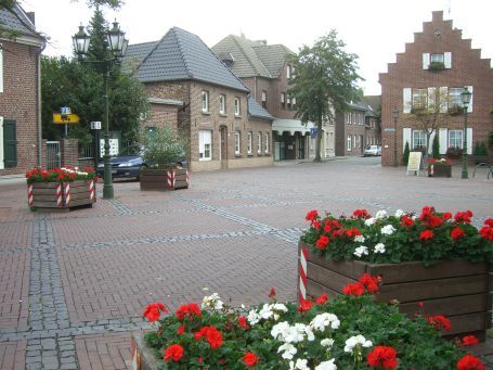 Kerken-Nieukerk : Webermarkt
